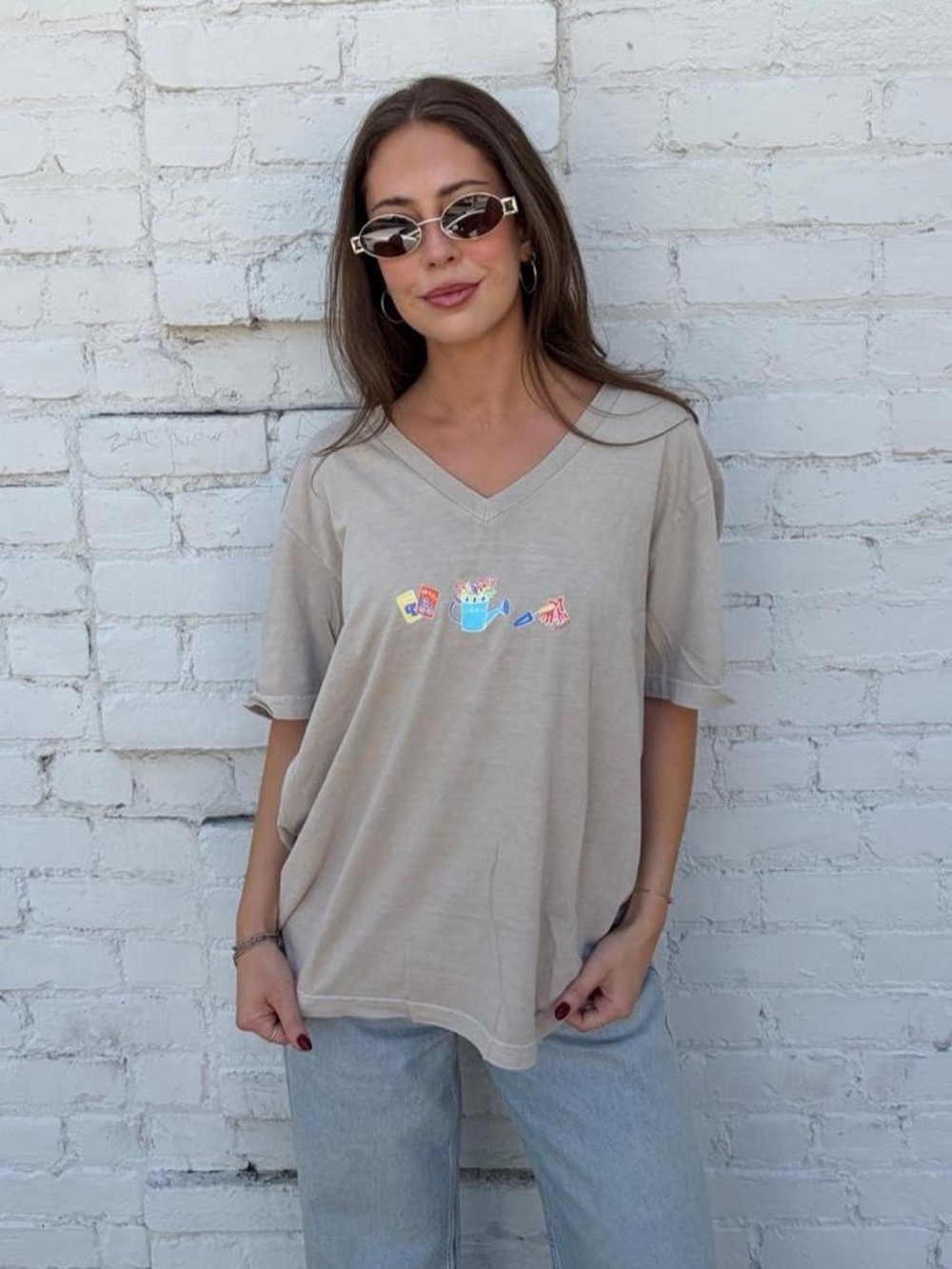 Vtg 90s fresh produce gray cotton t-shirt w/ watering can + flowers graphics Sz